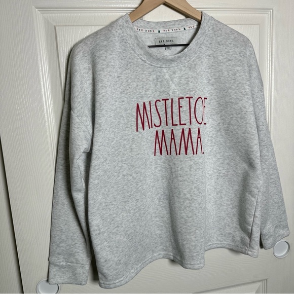 Rae Dunn Medium Mistletoe Mama Pullover Crewneck Sweatshirt Women's Christmas - Picture 5 of 9